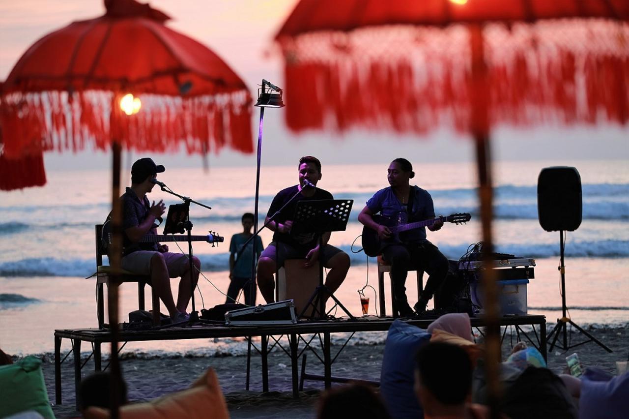 Seahouse Bali Indah Beach Inn Kuta Lombok Eksteriør billede